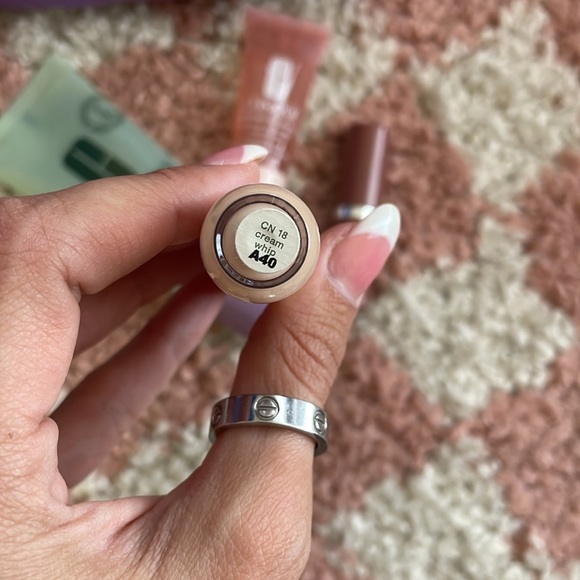 CLINIQUE MAKEUP BAG BUNDLE - Picture 4 of 4